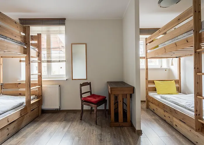 Wolna Chata Hostel *